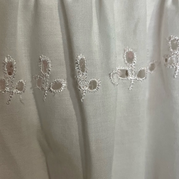 Vintage Eyelet Nightgown - Picture 6 of 10